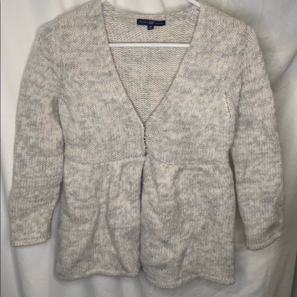 Gap Women’s cream medium sweater